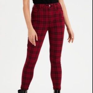 american eagle // red plaid skinny jeans